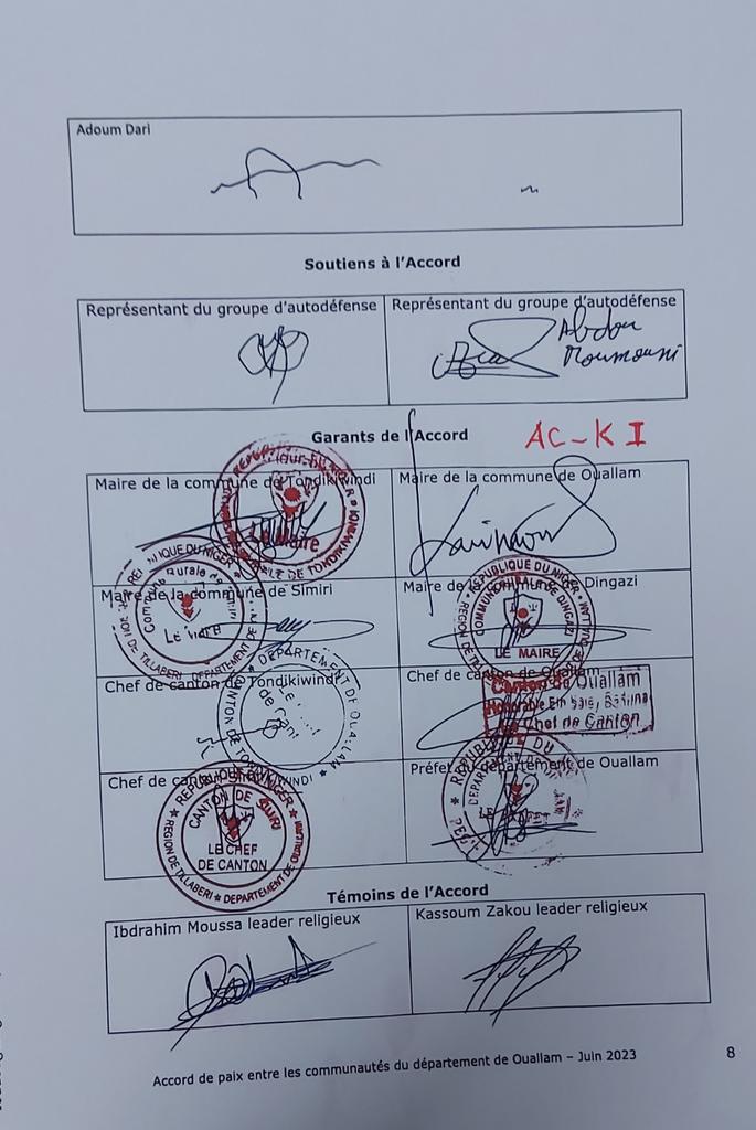 #Niger: contenu de l'accord de paix entre les communautés du département de Ouallam (Tillabéri), signé à #Tondikiwindi, le dimanche 4 juin 2023 grâce à la facilitat° du <a href="/hdcentre/">Centre for Humanitarian Dialogue</a> et sous la supervision de M. Hama-A Souley, MI et du Gouverneur de Tillabery en présence des PTF. 2/2