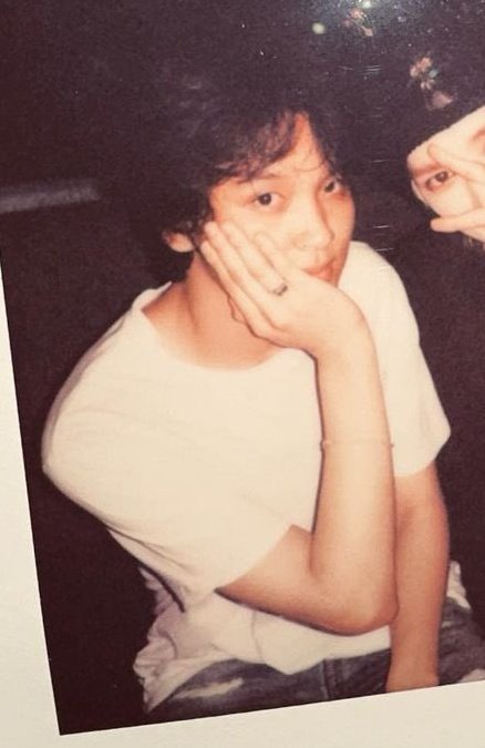happy birthday to lee donghyuck! thank you for being born &amp; survive in this cruel world, donghyuck. haechan wouldn't exist without you:( may you enjoy your special day, donghyuck! i love you ☹️🤍‼️
#HAPPYHAECHANDAY