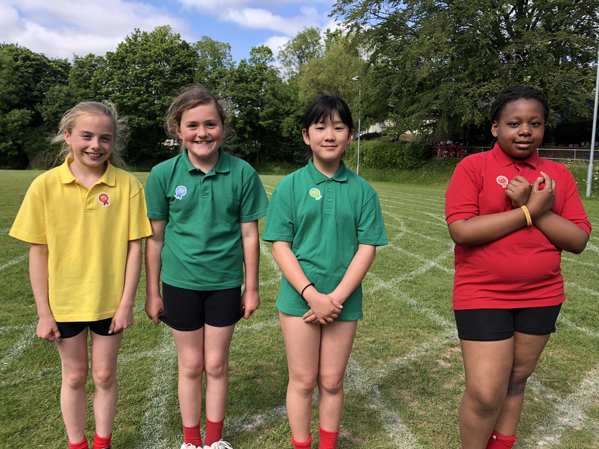 Here are our individual winners from our Lowers field finals. What a lovely afternoon with 😎 and 👏
Great effort from every girl to gain points for their houses (we loved your team chants too)