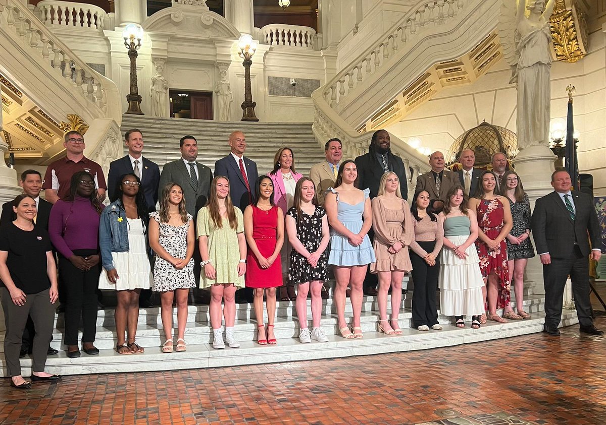 PA_GirlsWrestle's tweet image. Our 2023 PA Girls Wrestling State Champions are being recognized today at the State Capitol in Harrisburg!  What a great day and opportunity for them and their families!  #SanctionPA