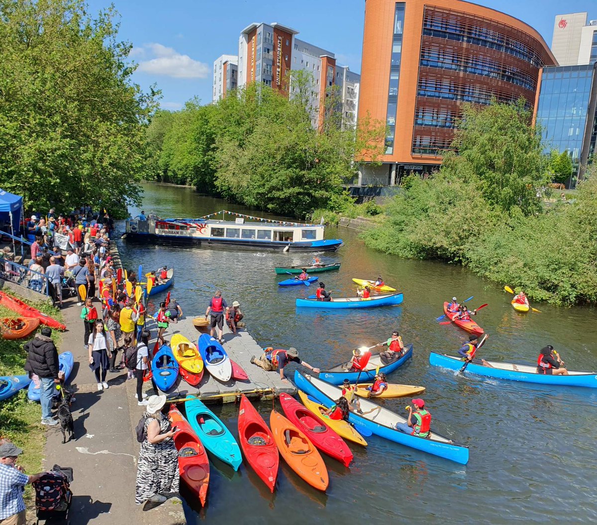 This was the weekend that was. We're all about the Riverside Festival vibes. Thanks to everyone who came along!

#summer #festival #boats #river #Riverside #leicester #visitleicester