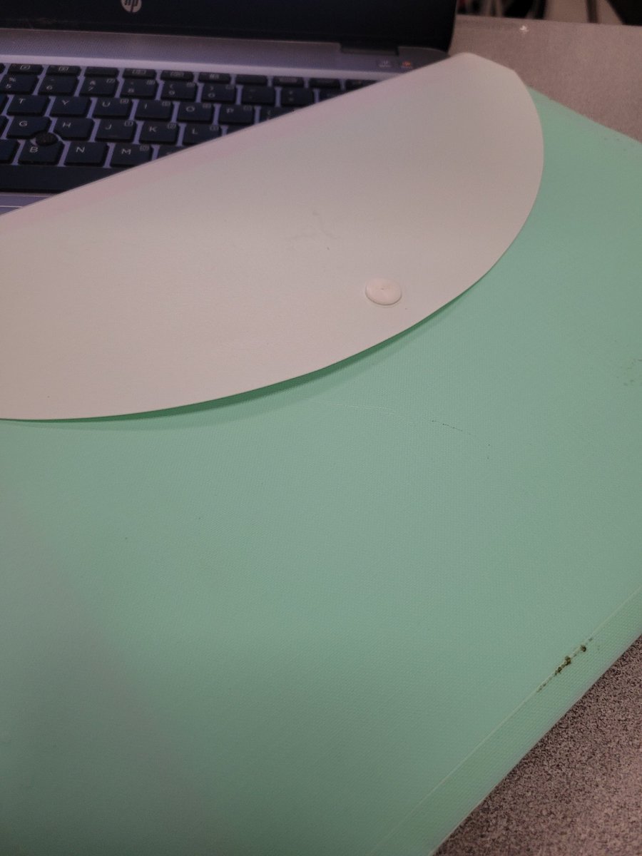 thevigilance_co's tweet image. My favorite way one of our alters communicates with her friend. She writes letters and has it sent to her friend in another system. It&apos;s sweet and we actually got her a whole folder for it -venus  #osdd #osddsystem