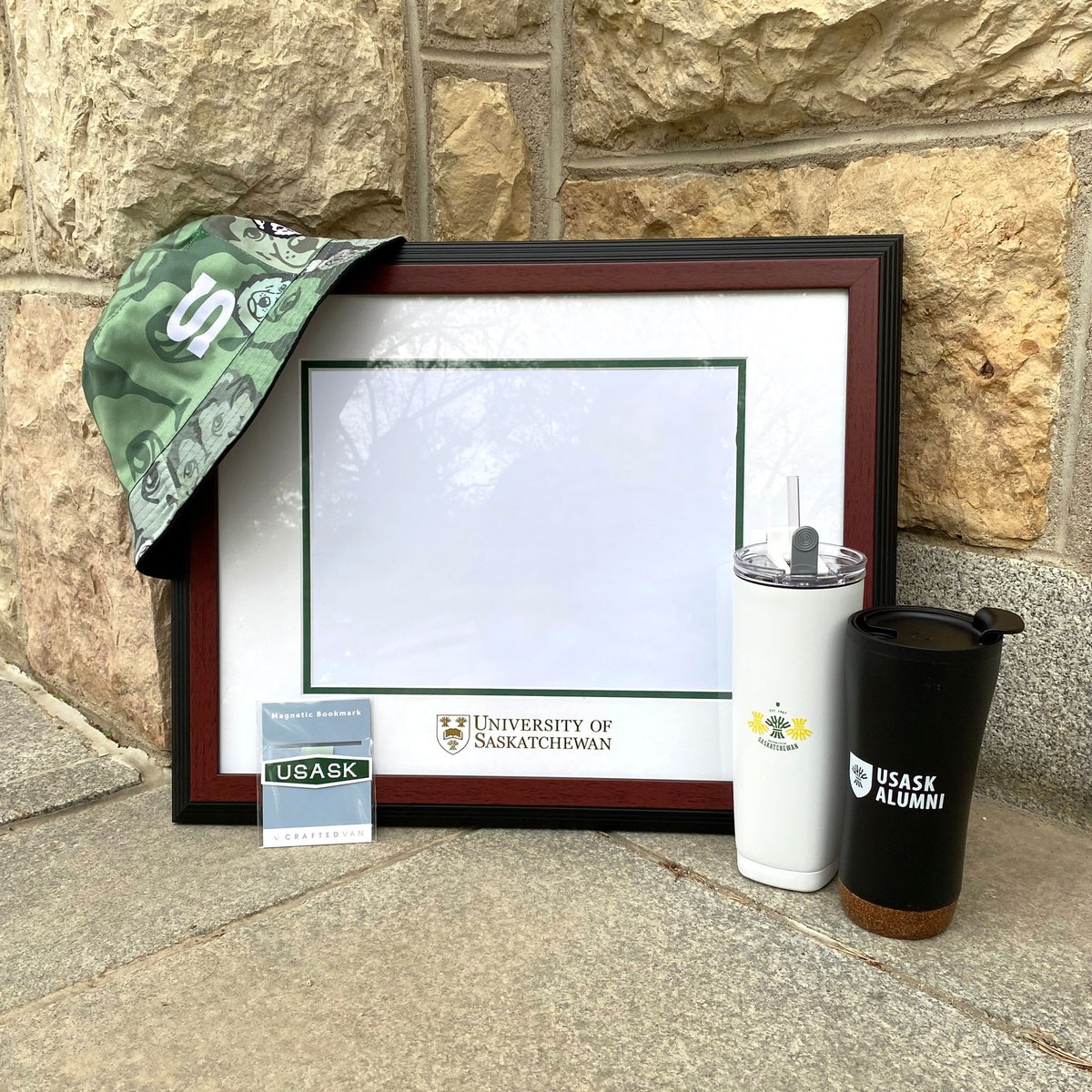 🎓 CONTEST TIME! We’re celebrating the #USaskClassof2023!

 👉 Follow @USaskAlumni 
 👉 Like & share the post
 👉 DM us to enter to win 1 of 2 #USaskAlumni prize packages (pictured)
🎉 Each entry gets you a small thank you gift

Winners announced Friday, June 9. Good luck!
#USask