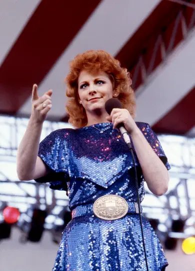 Four days till I see Red🥹🫶🏻🫶🏻 @reba at CMA fest #cma @CountryMusic