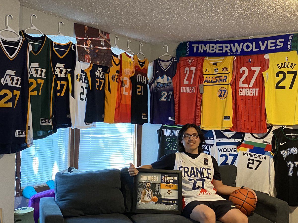 Stifle_Tower27's tweet photo. For my birthday all I want is to meet you @rudygobert27!! You’ve been my inspiration ever since I was in 7th grade talking about you to my friends at the lunch table…I am now graduated and that statement stands true. 

Please tag Rudy so he sees this! 🙏🏽 https://t.co/8XzhiNzsRd