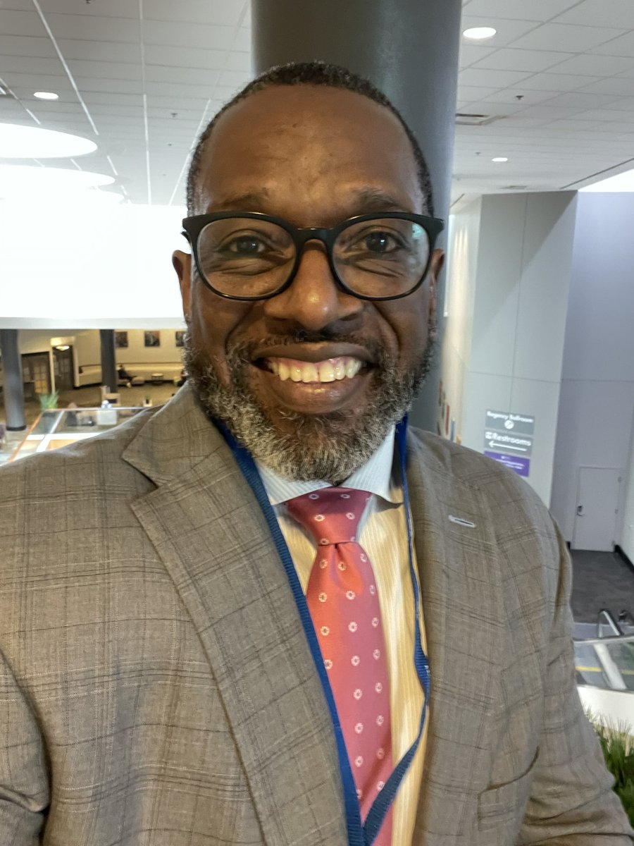 1of2vics's tweet photo. Happy and honored to be a keynote speaker today at Ohio’s 2023 “Opiate & Other Drugs Conference” where I will be speaking on “Prevention, Treatment, & Recovery in Communities of Color: Perception vs Reality”. #StopSuicide #LeadingTheWayTogether https://t.co/tjqMoOApPv