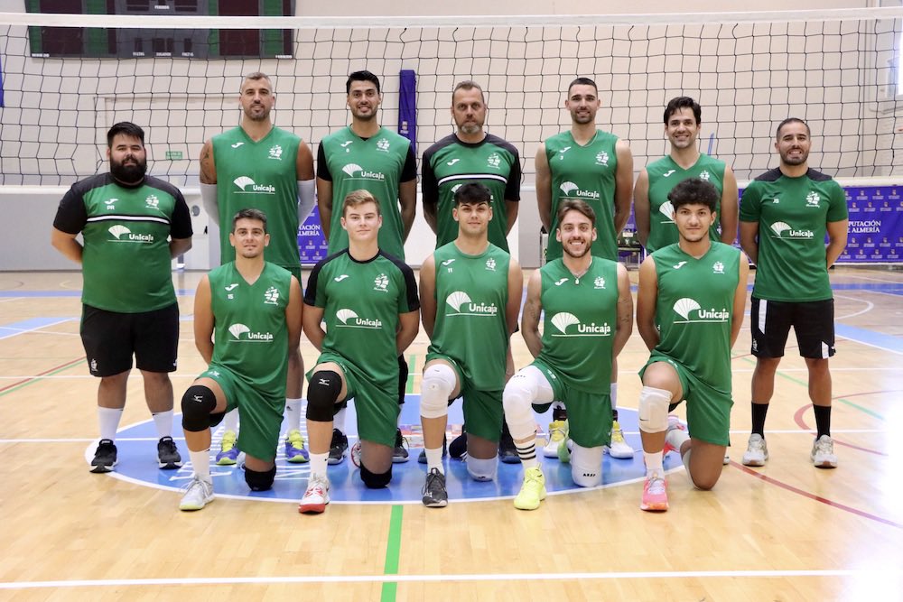 cvalmeria's tweet photo. Primera ‘llamada a filas’ ⚔️🫡 del nuevo Unicaja Costa de Almería

📰 https://t.co/O1Pinfu5Cj

💚 #VamosVerdes!
🏐 #SomosVoleibol

#Unicaja #Almeria #Almería #UnicajaAlmeria #UnicajaAlmería #Voleibol #Volei #Gym #Gimnasio #VoleyPlaya #Andalucia #TeamJoma #picoftheday https://t.co/Fg2lAzyM6R