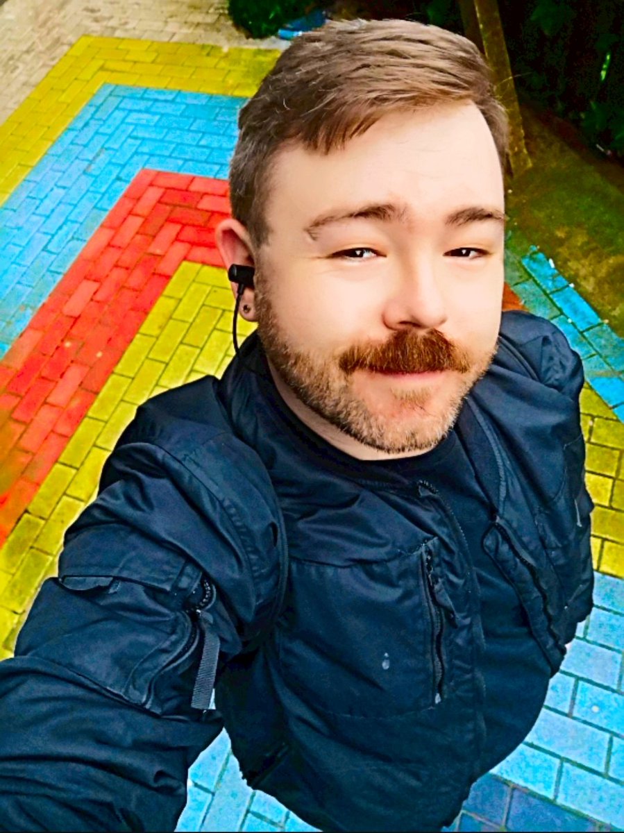 A new week, means everything is to play for 🤜🤛 have an amazing week ahead beauts.
Stay amazing out there 💛
#twitchstreamer 
#varietystreamer #ukstreamer #gaymer #gaybear #daddybear
#consolestreamer #gayandproud #gayuk