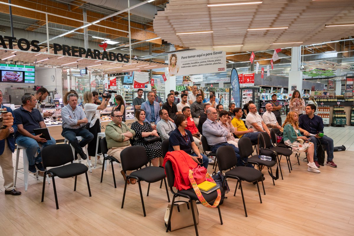 Llega la #CumbreAllStars23 Nuevos escenarios para impulsar la Costa del Sol como un destino Global Gourmet. Hoy hemos contado las novedades en Rueda de Prensa en el <a href="/alcampo/">Alcampo</a> de Marbella. Como siempre con el impulso de <a href="/SaboraMalaga/">Sabor a Málaga</a>  marbellaallstars.es/cumbre-all-sta… #JuntosBrillamosMas