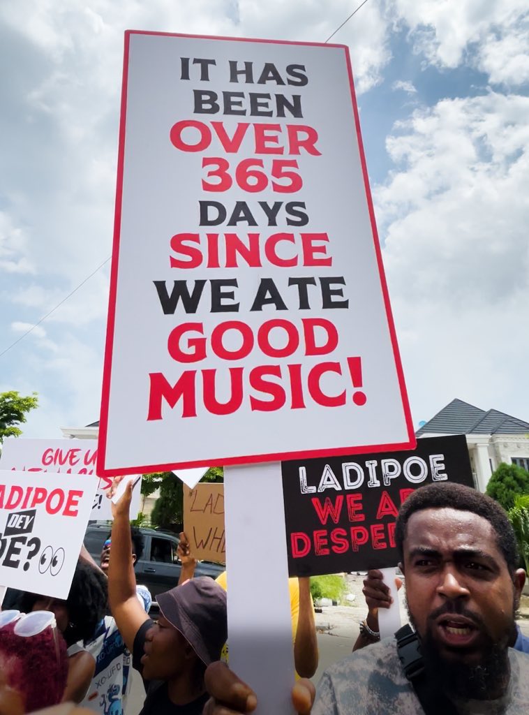 MavinRecords's tweet photo. Chants echoed through Lagos as LADIPOE’s loyal fanbase; “Lifelines of Life” (L.O.L) marched to MAVIN HQ demanding new music. https://t.co/vPAzEnOdZw