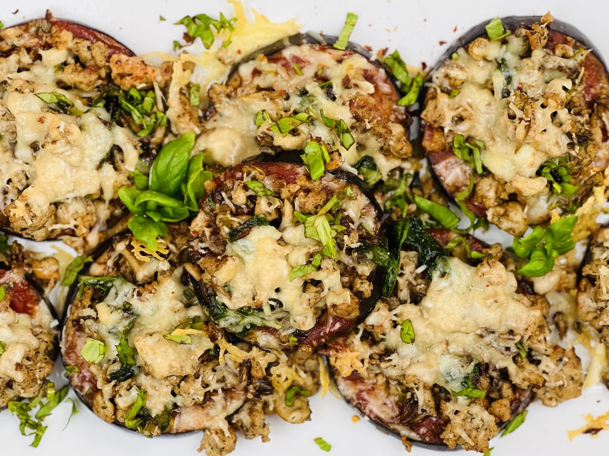 Simply delicious #lowfodmap Sausage and Mushroom Eggplant Pizza

Make it: t.ly/Eutx
Pin it: pin.it/4H0VwPx

#ibsgamechanger #lowfodmapdiet #fodmapfriendly #glutenfree #glutenfreerecipes #glutenfreelife #keto #plantforward #plantforwardcooking