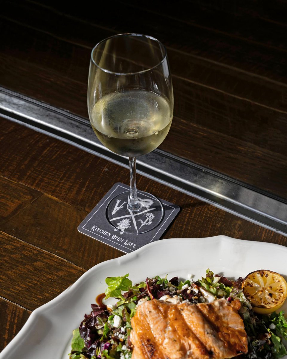 Monday blues? Not with our Monday Special! Come unwind with a glass of your favorite vino and some delicious plates. Cheers to a new week! 😍🍷

#VoodooBayou #MondaySpecial #DailySpecial #WineNight