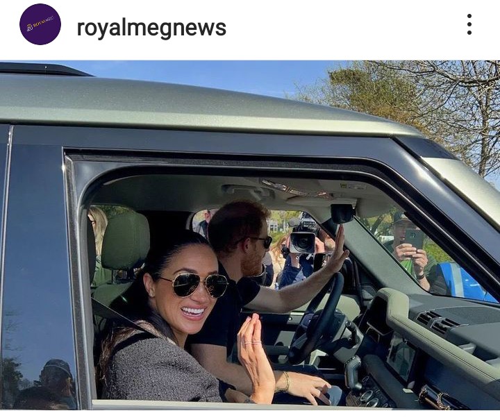 Waving and smiling at the brutal and relentless Paparazzis... Hypocrisy on Sussex-Level
#HarryAndMeghanAreFinished #MeghanSmollett #TheChase #NYC #PrinceHarry #MeghanMarkleIsAConArtist #SussexCircus #OverseaDramaQueen
#DiscountDuchess