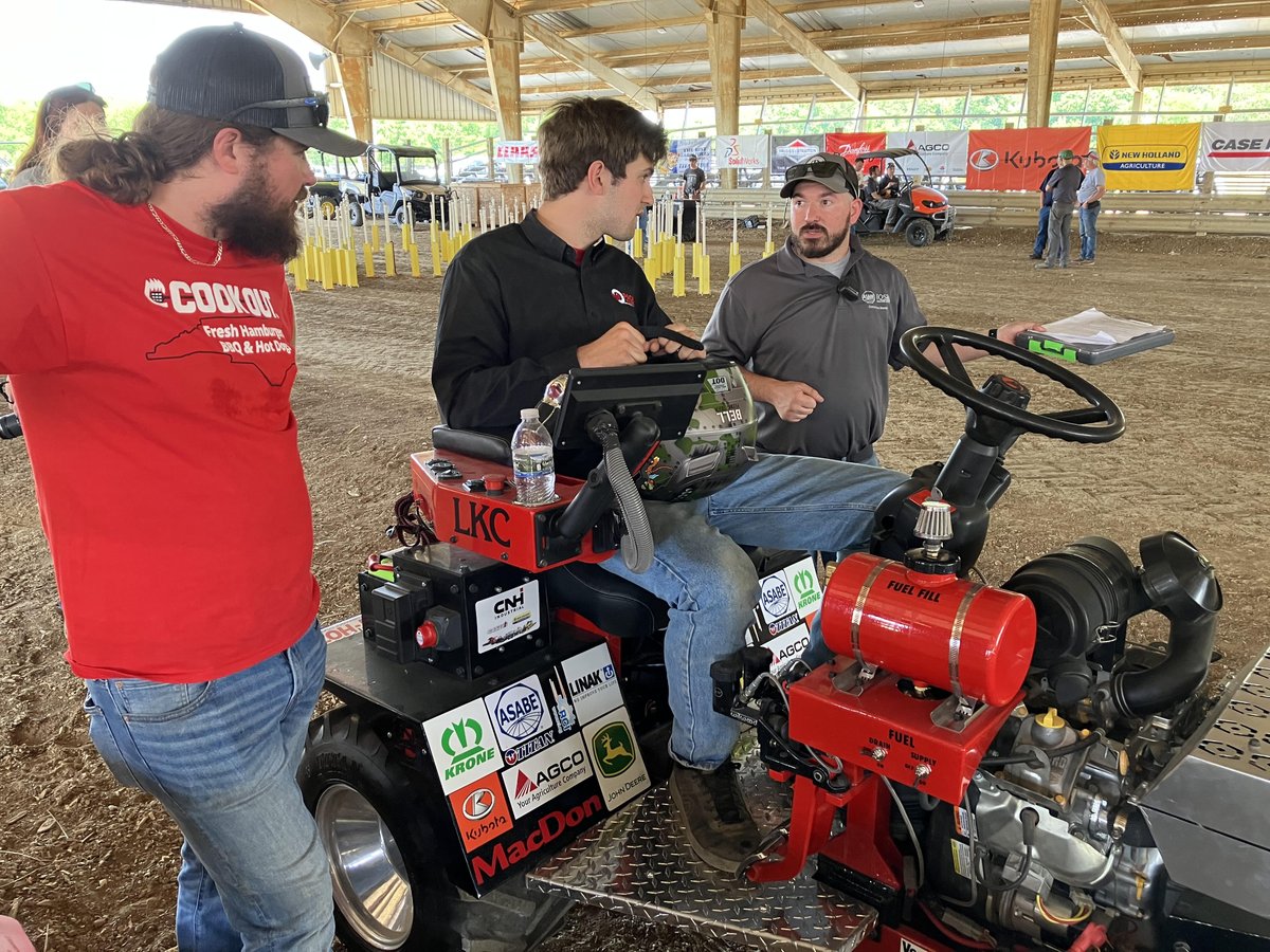 Wonderful weekend in #PeoriaIL at @ASABEorg #IQS2023. Our @NCState_BAE #PackPullers finish in 3rd Place -- highest finish ever with 2023 tractor #OleRed. Great support from BAE faculty and staff as well. Thank you #PackPullers for all the excitement! @NCStateCALS @NCStateEngr