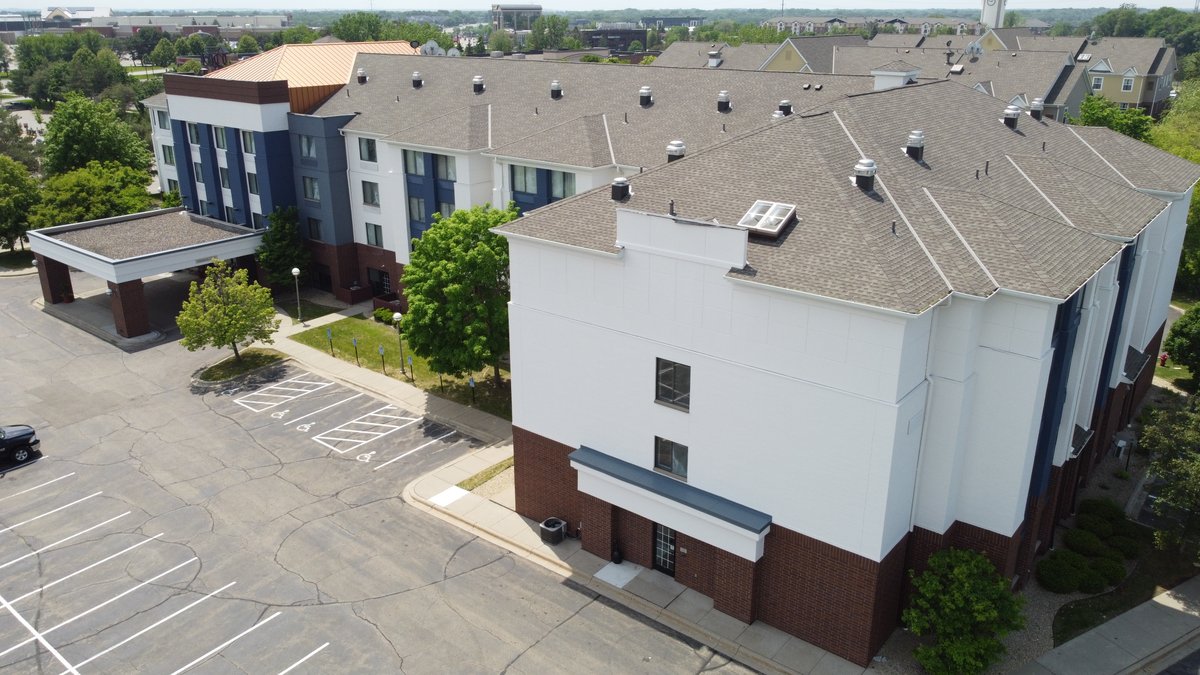 How good does this newly renovated SpringHill Suites in Eden Prairie, MN look? ✨

We are thrilled to share the final results with you! 😍

@SpringHillSuite 
@Marriott 
#hotelrenovation #hoteliers #hotels #hospitalityindustry #hospitalitynews #guestsatisfaction #marriott #bonvoy