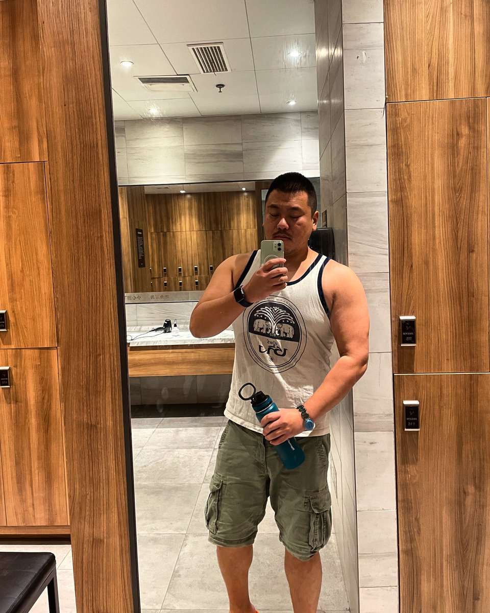Xiong_dad's tweet photo. 撸铁 https://t.co/tFHWsqtE1q