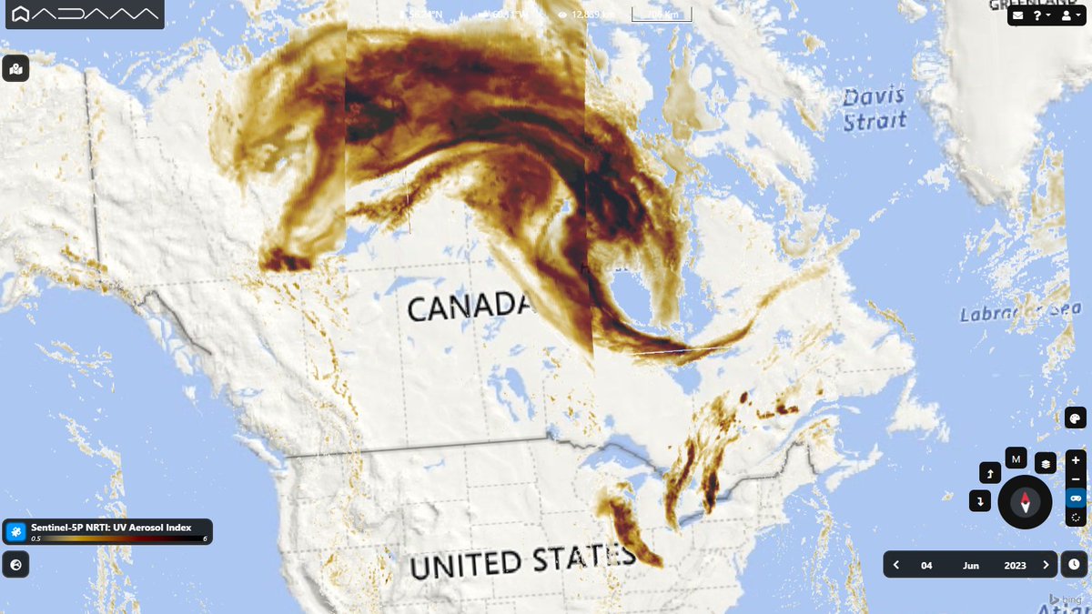 Huge smoke cloud over #Canada caused by the ongoing #wildfires. The #Copernicus #Sentinel5p on June 4th shows the big plume across the whole North America up to #Arctic, as forecasted by @CopernicusECMWF CAMS. #tropomi #AirQuality #ClimateEmergency 
@mini_bubbly @judyatrinh