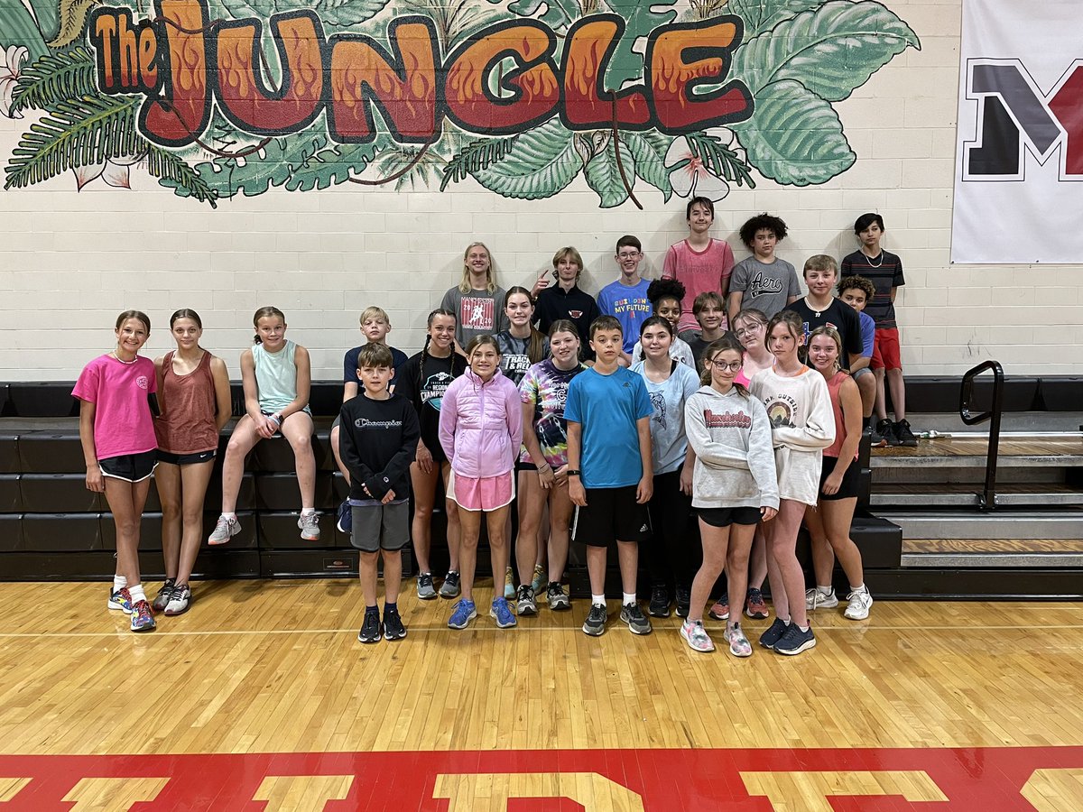 A great showing for the first day of running club! 🏃‍♀️ 🏃‍♂️  See you Wednesday morning. Bring a friend!

#runforlife #summerrunclub #werunforthefood