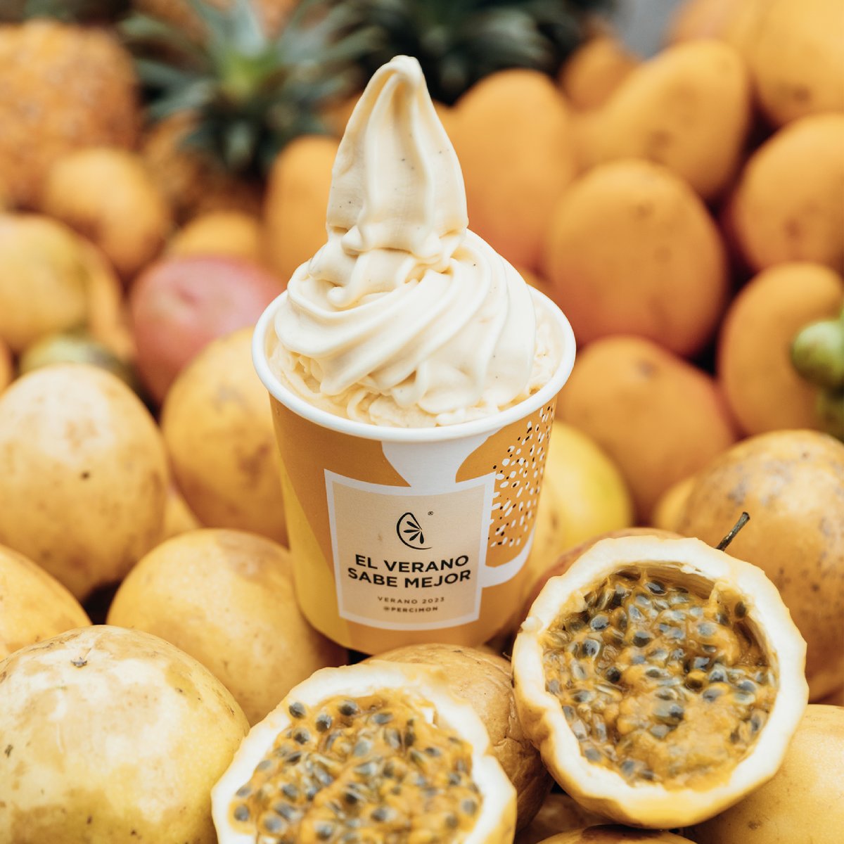 percimon's tweet photo. El equilibrio perfecto entre dulce y ácido. ¡Helado maracuyá! Un placer tropical 🏖 https://t.co/6U7dzN0onI