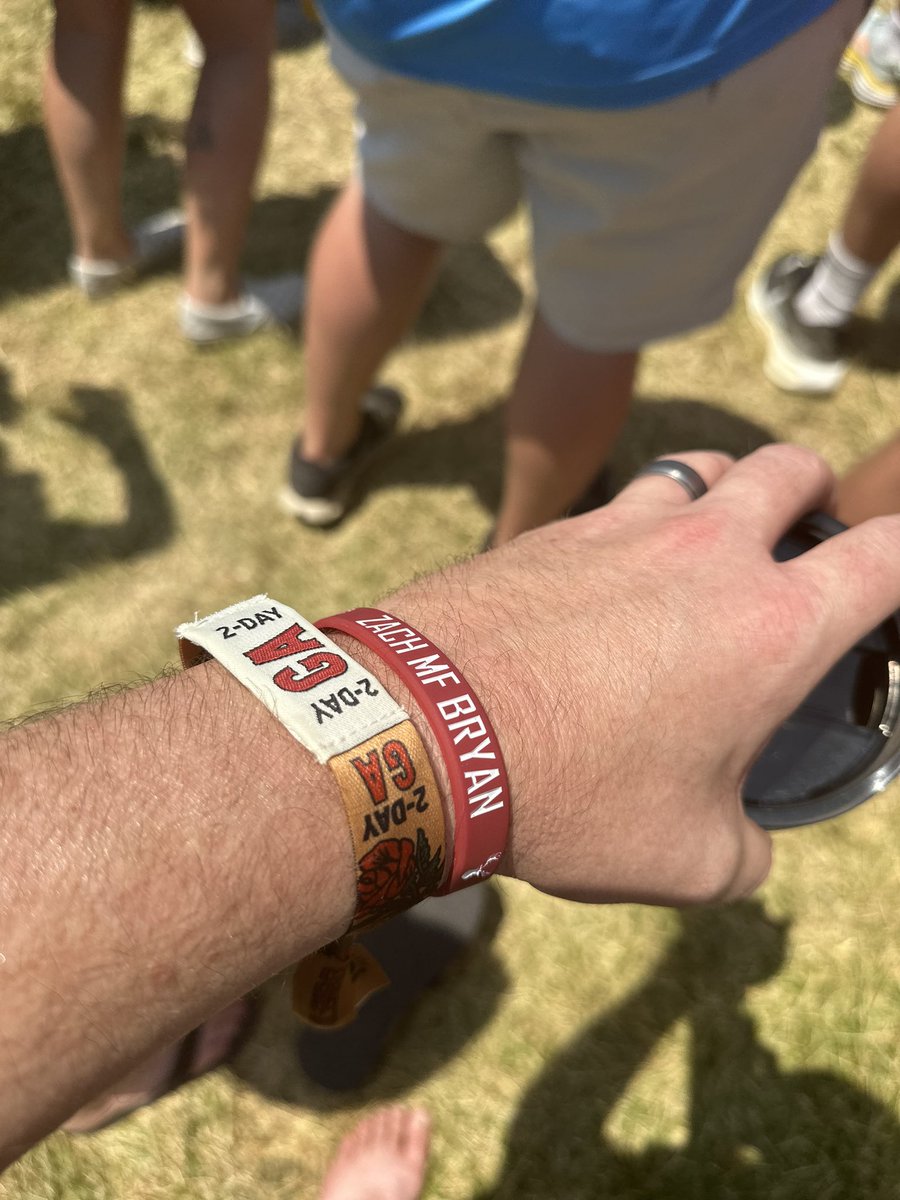 Back40Music's tweet image. What a weekend full of good music. @RailbirdFest 

@zachlanebryan when the wind gusts started picking up during Revival, I thought the good lord was coming for us.