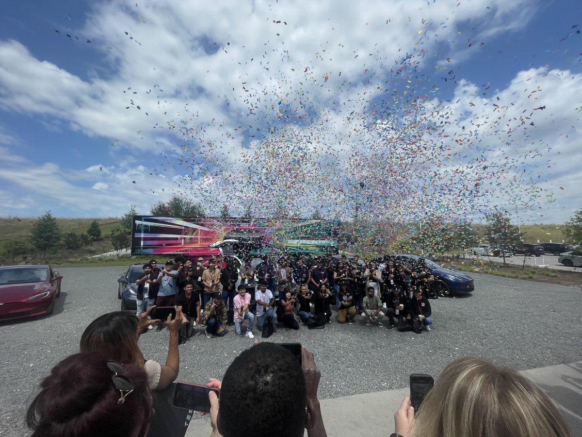 BastropISD's tweet photo. Bastrop ISD was well represented at the Tesla Manufacturing Development Program signing this past weekend. Recent BISD graduates signed their commitment to work at Tesla after attending a seven week paid certification program at Austin Community College.
#theirfutureisourfocus https://t.co/wKGwz03Vo0