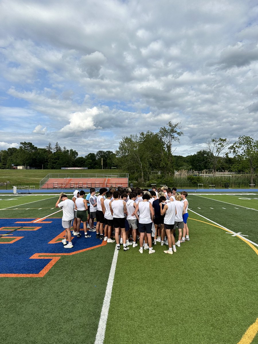 CoachChaparro's tweet photo. First day out #GreeleyFootball https://t.co/XxNUHmBj8n