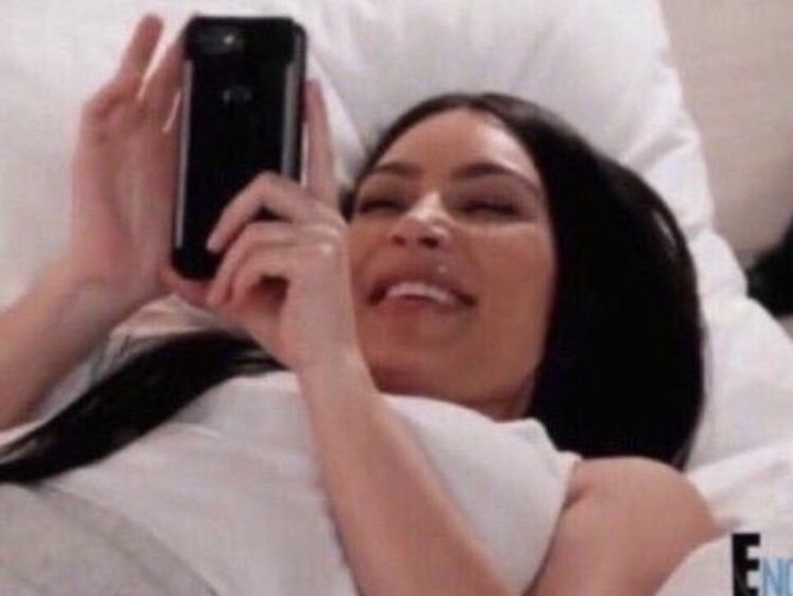 asthmab1tch's tweet photo. “that kiss was dead” i KNEW ella was gonna be fun to watch #LoveIsland https://t.co/BtfMwMGR6s