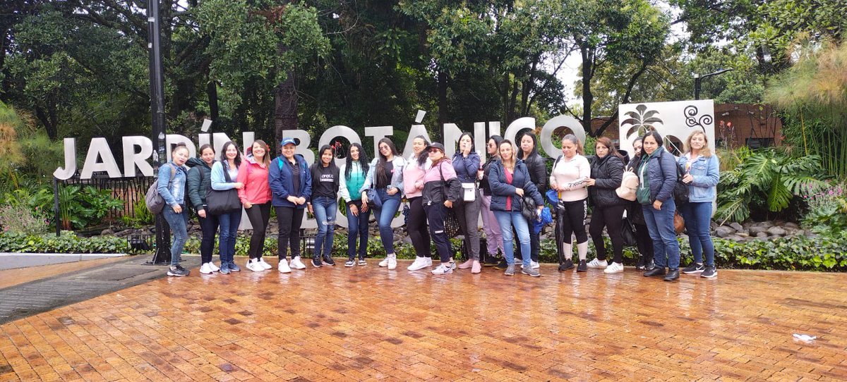 Bogota_Turismo's tweet image. #InfoIDT | Hoy desde el @IDTBogota realizamos recorrido de apropiación por el @JBotanicoBogota, en compañía de  #MujeresConductoras de la empresa #TaxExpress, como reconocimiento a su importante labor dentro del turismo de nuestra capital.