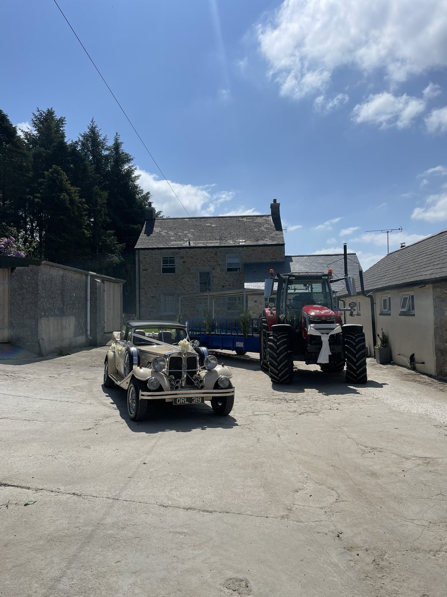 The sun treated us well for this weekend with a wedding at home on the farm.