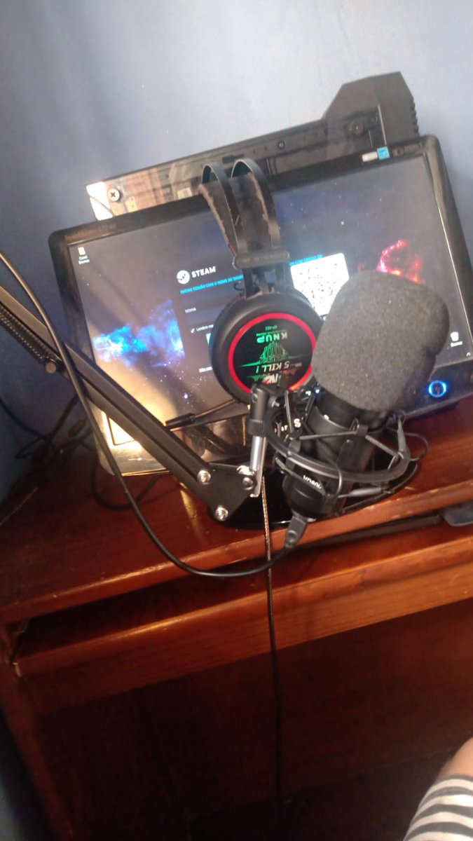 sim.... chegou oq eu tanto sonhei, porém.... falta outro monitor e um teclado novo pra ficar perfeito, porém ja daa pra fazer uma bagunça!