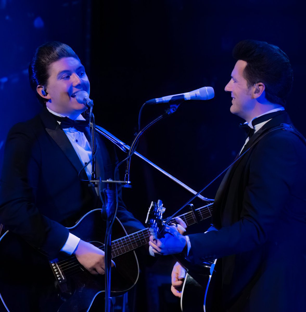 ImageryPM's tweet photo. Took some photos of Walk Right Back, an Everly Brothers tribute, @FloralPavilion in New Brighton. Great show performed to a sold out audience #music #everlybrothers #photography #newbrighton #floralpavilion #concert #theatre #walkrightback https://t.co/0BPXsXBXCo