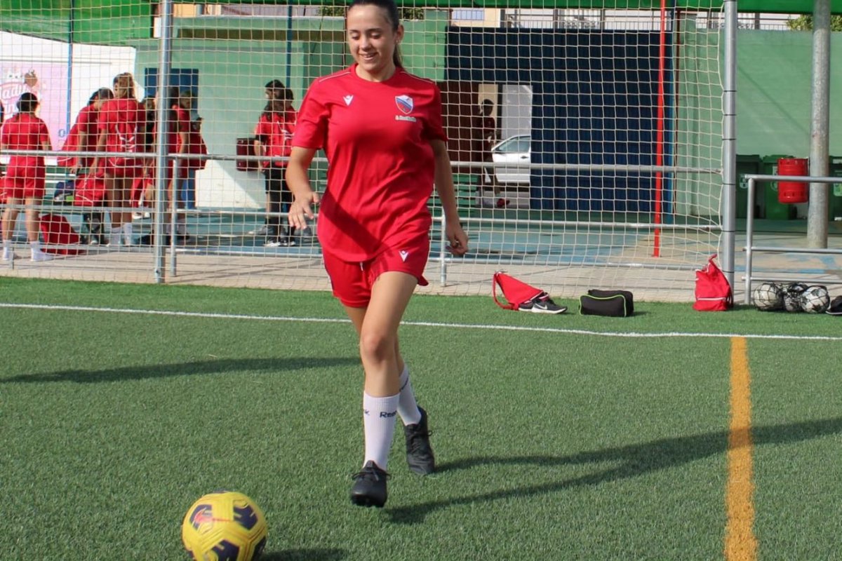CADETE

Tarde de entrenamiento con sesión de fotos incluida.