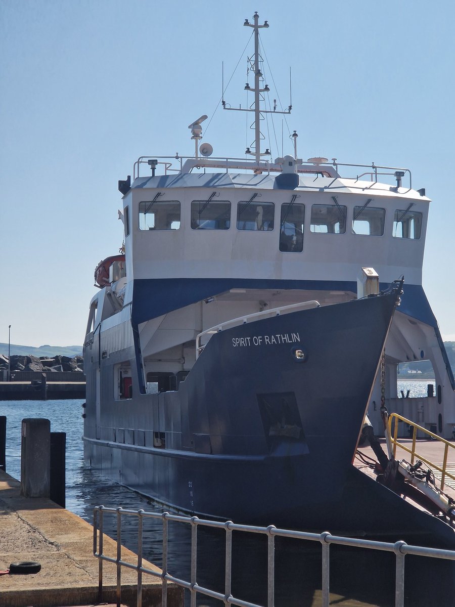 Emer O'Connell tweet media