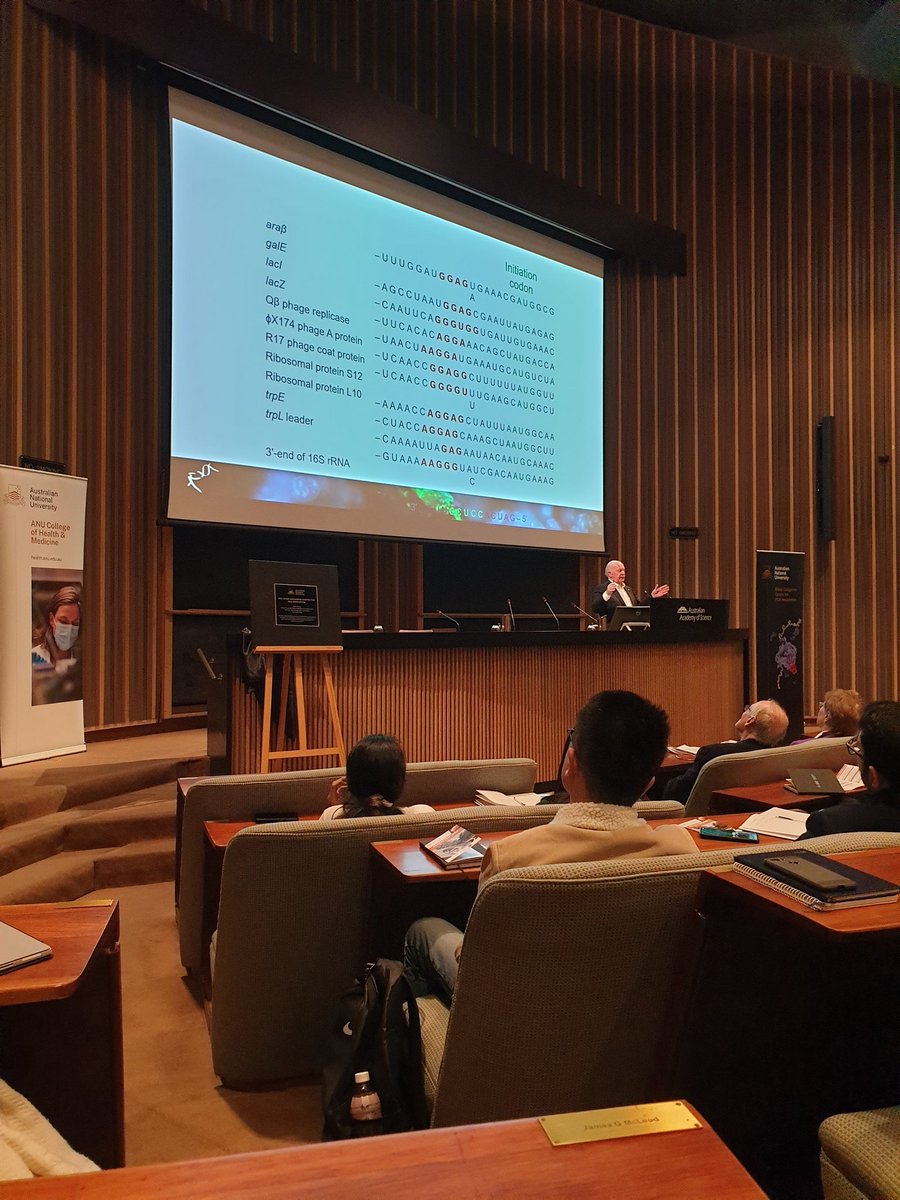 An absolute treat to be in the beautiful  @ShineDome hear to John Shine and Lynn Dalgarno recount their discovery of the Shine-Dalgarno sequence #SDCRNA23 #RNA #ShineDalgarno50