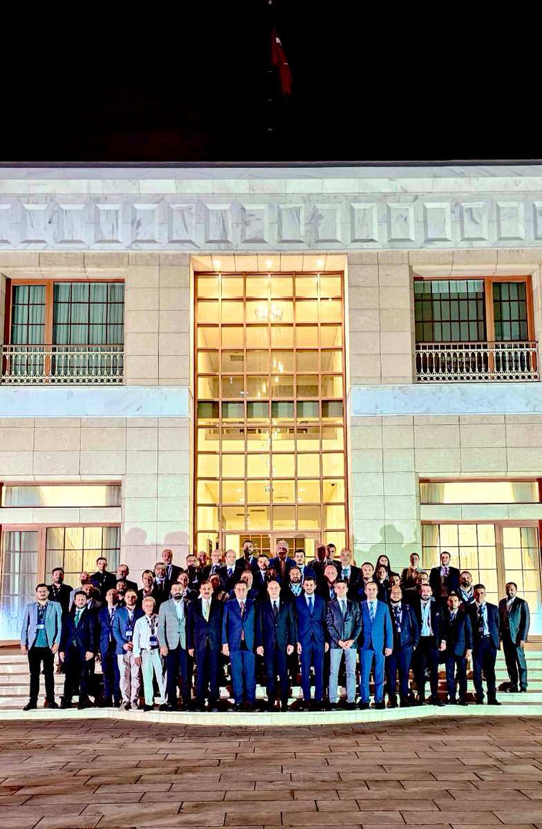 #Türkiye İhracatçılar Meclisi üyeleriyle Büyükelçiliğimizde 🇹🇷 bayrağımızın altında.