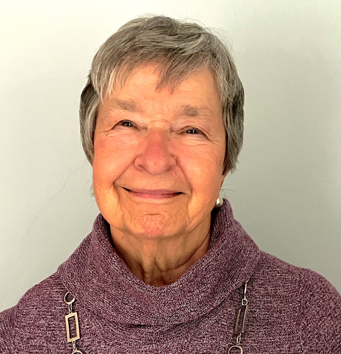 Commencement is less than one week away! Meet this year's honorary degree recipients Michael Curry, Andy Pond, and Keynote Speaker Joan Mikula who will be joining our celebration this Sunday williamjames.edu/news/commencem…