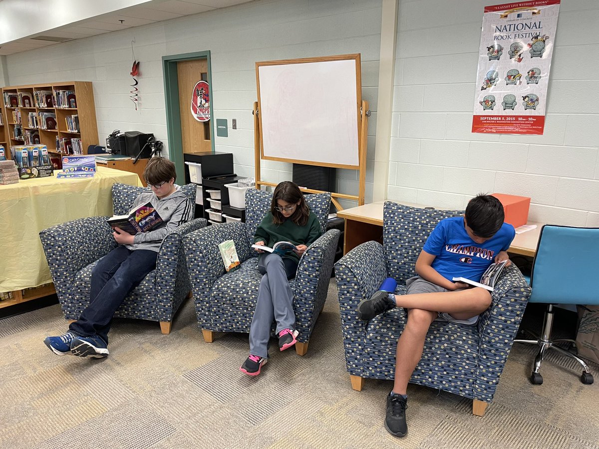 CPESspecialist's tweet photo. The book fair is underway! Already students are settling in to read! Join us until 7 pm this evening! #cpesreads #cpesbelieves https://t.co/fr6BVdjZz3