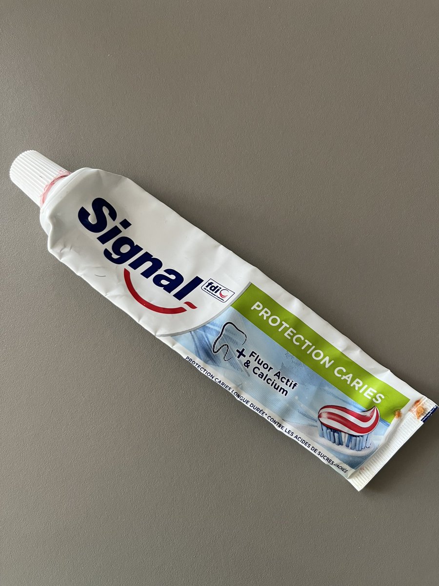 HubPointMedia's tweet photo. Hi @Unilever : My last ever plastic tube of toothpaste. I’ve found a plastic free alternative. You guys have the resources &amp; capabilities to reduce use of plastic - and you could even make money / gain new customers in doing so 😉     #WorldEnvironmentDay #plastic https://t.co/4u7rTy5QKa