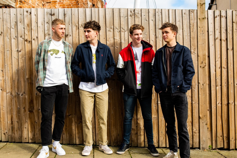 officialcharts's tweet photo. Wrexham indie-pop outfit @TheRoystonClub are on track to make their Official Chart debut this week! 👏 👏 https://t.co/pyMZesYT6H https://t.co/uEESrV5S68