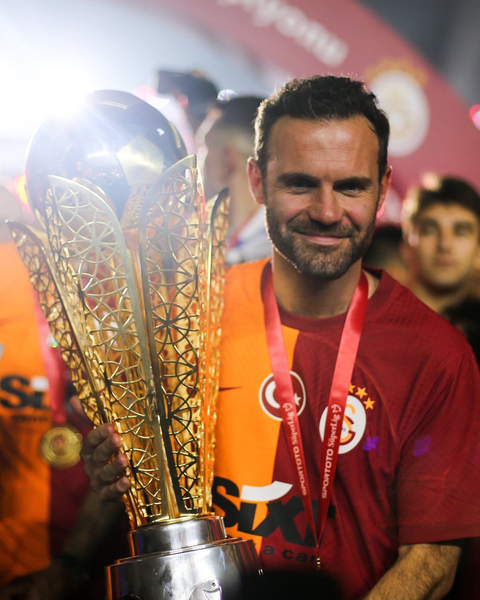 ŞAMPIYON 💛❤️🏆