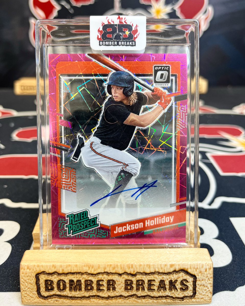 Jackson Holliday /8 Rated Prospect Pink Orange Velocity Auto pulled last night from our @paniniamerica Donruss Baseball breaks! 🔥🔥
#baseballcards #whodoyoucollect #rookie #baltimoreorioles #orioles #groupbreaks #thehobby #casebreaks #boxbreaks #mlb #jacksonholliday #boom