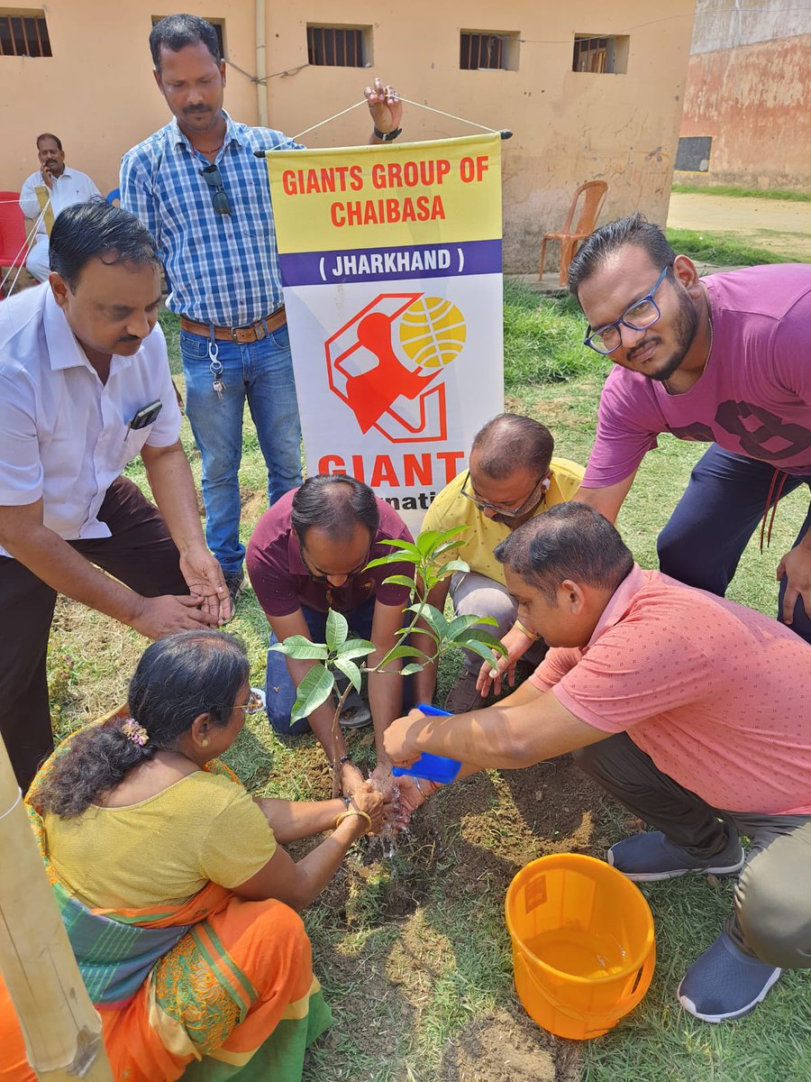विश्व पर्यावरण दिवस के मौके पर 
"बालकुंज" चाईबासा में वृक्षारोपण 
सह जागरूकता कार्यक्रम...!!!
<a href="/GiantsWelfare/">GIANTS Welfare Foundation</a> <a href="/ShainaNC/">Shaina Chudasama Munot</a> <a href="/DC_Chaibasa/">DC West Singhbhum</a>