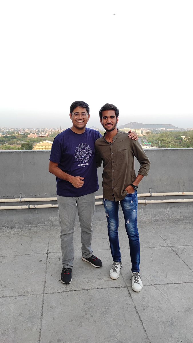 __harxhit__'s tweet image. At the end, protagonist k sath toh photo bnti h😄. After meeting him , now I can also say " अहं हैकरः अस्मि " 🔥😃

#HackThisFall #HTFIndore