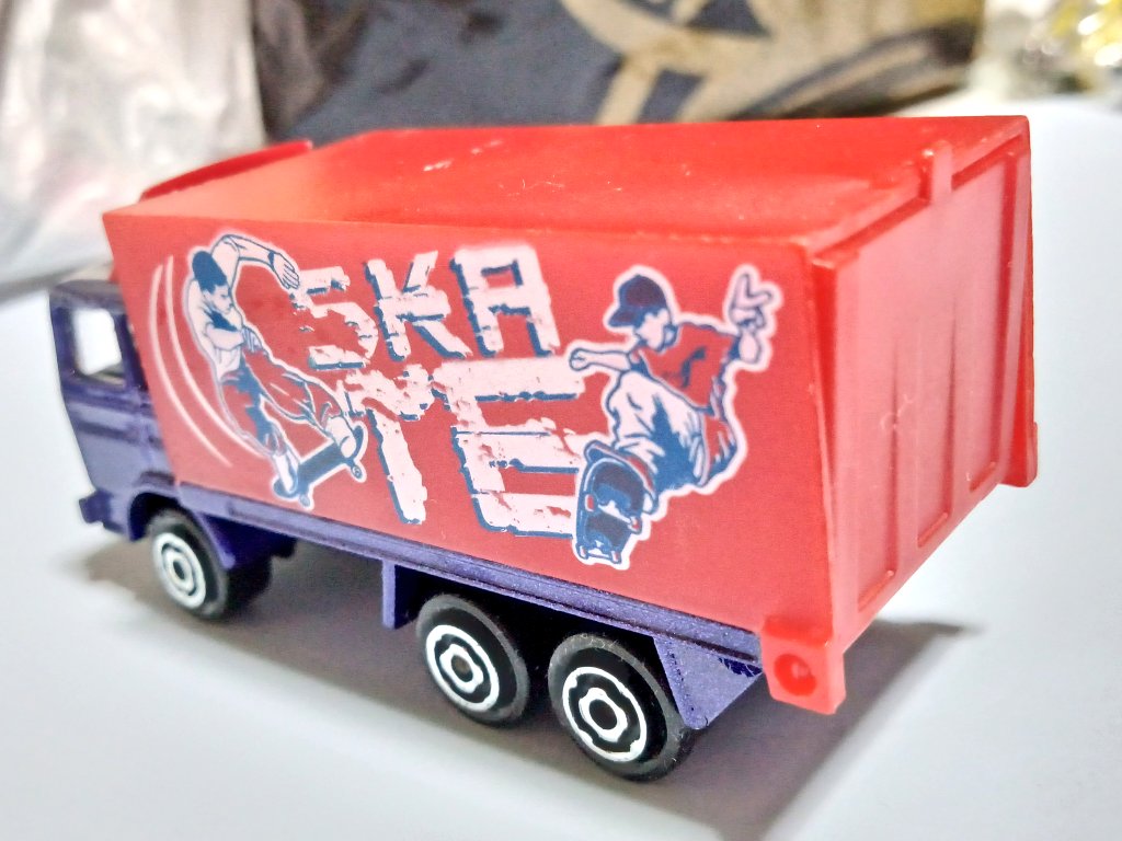 TC343mi_ni_car's tweet photo. #majorette №265
#SAVIEM(#RENAULT)
#container #truck

SKATE(SKATE BOARD)

#マジョレット #サビエム(#ルノー)
#コンテナトラック
#ミニカー
(2017/9/2H山) https://t.co/E4Jb3Kn4j0