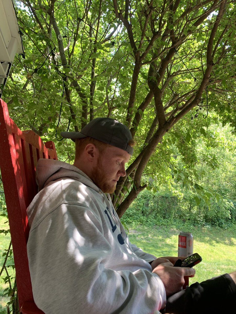 Me in my office. Nice old Milwaukee and a lil dab pen to get the blood pumping while I bet on virtual horse races. Dialed in