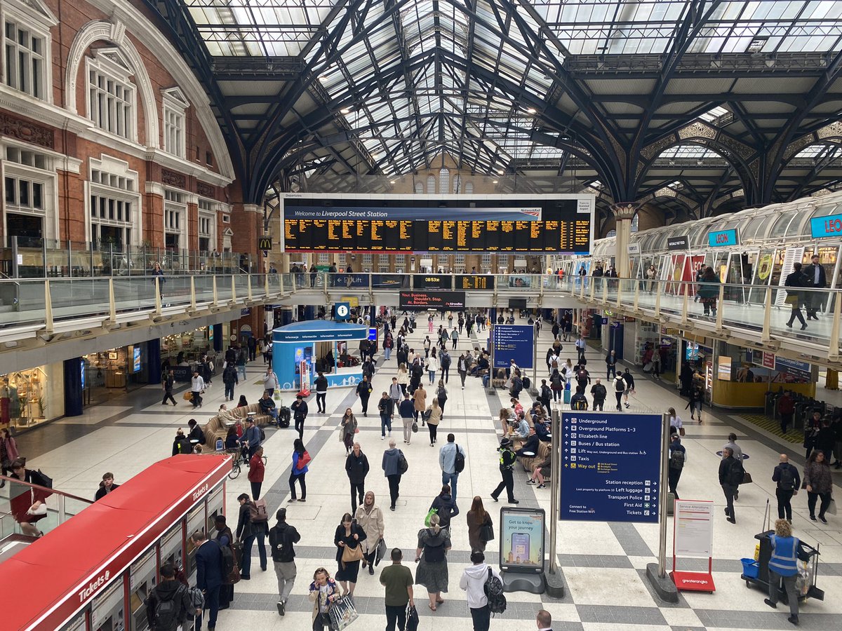 Liverpoolstreet station on a Monday morning! Whether you’re a minimum pay worker or a 6 figure earner you  share the same commute same train same row of seats (if u manage to catch one)! #london