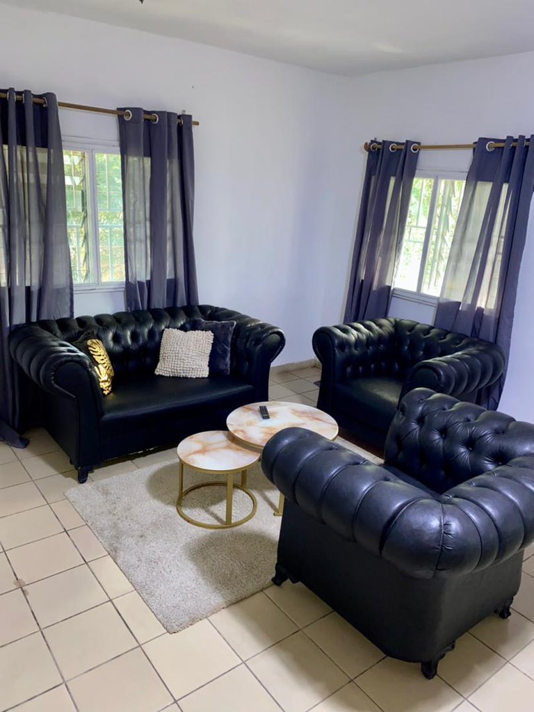 ian_Eballe's tweet image. Les amis Profitez d’un séjour agréable dans la ville de Kribi🏝☀️🏖🌊 à bas prix, nous vous offrons une villa de 4 chambres 🛏, 3 douches 🚿 , 1 salon, 1 cuisine, dans la clôture et sécurisée. 
Gardien 24h/24
Localisation: Ngoye réserve lieu dit carrefour Bakoko 

Un rt please