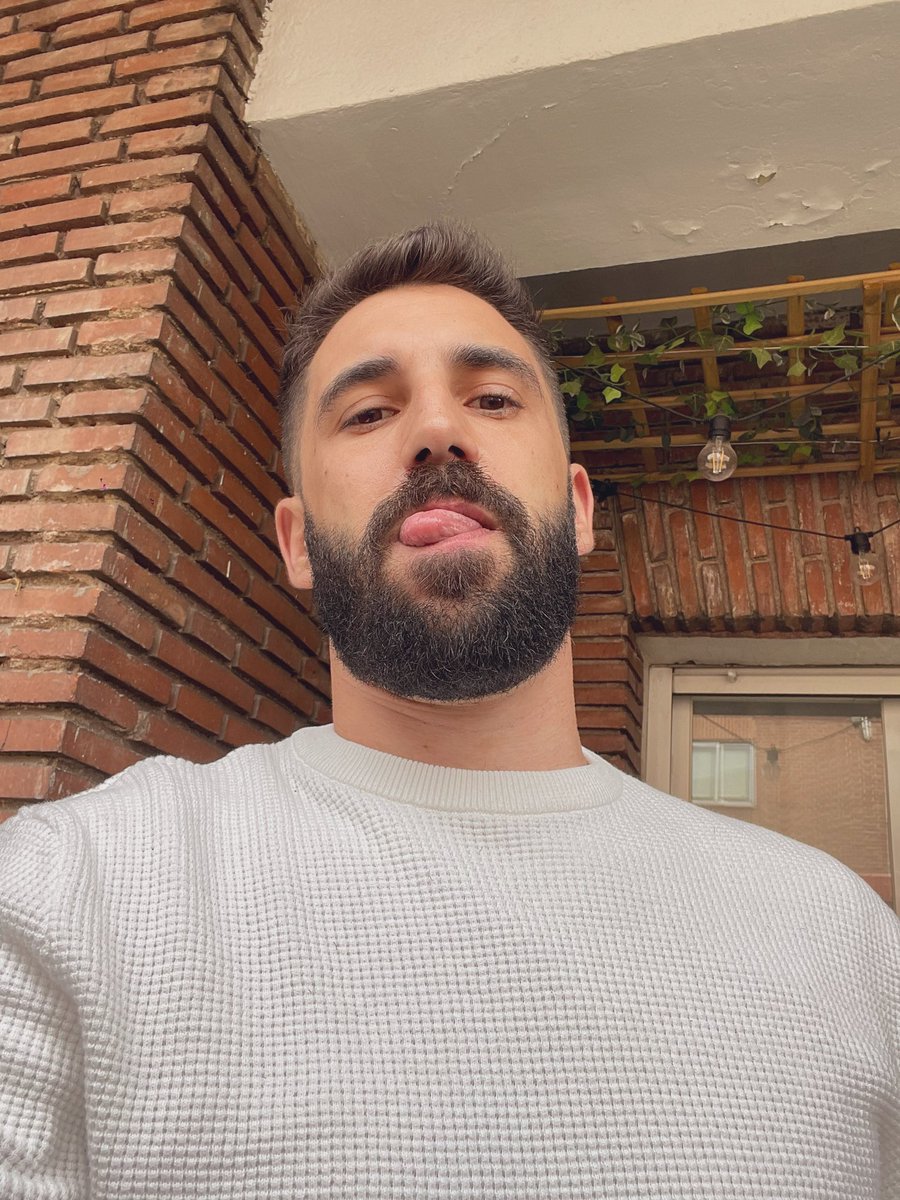 xtaky_'s tweet image. Lunes finiquitado