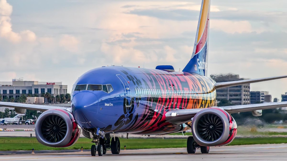 Look who stopped by for a visit this weekend! 😍 Say hello to the latest special livery from our friends at @SouthwestAir, Imua One! 📸: Brian Singleton