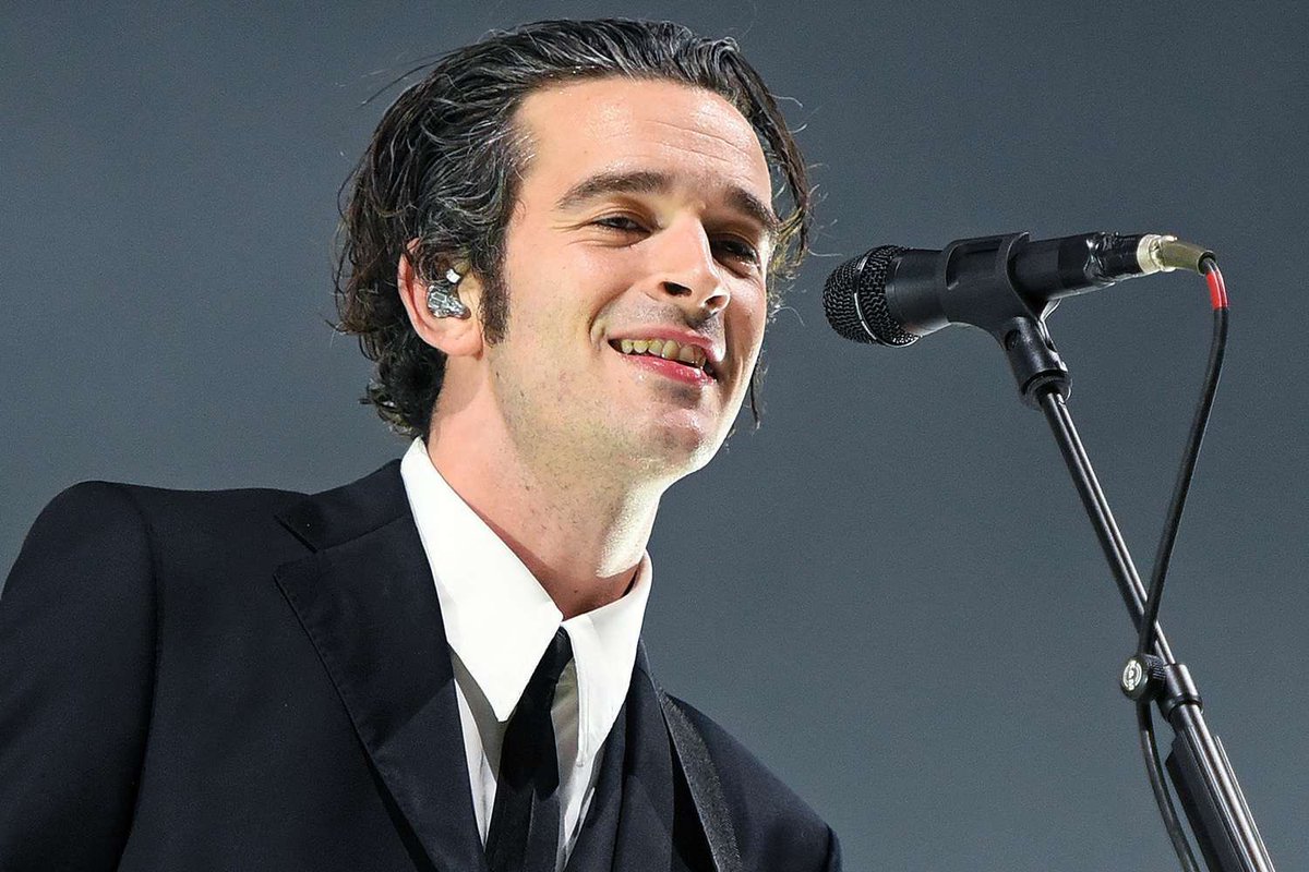 Taylor Swift and Matty Healy have broken up.